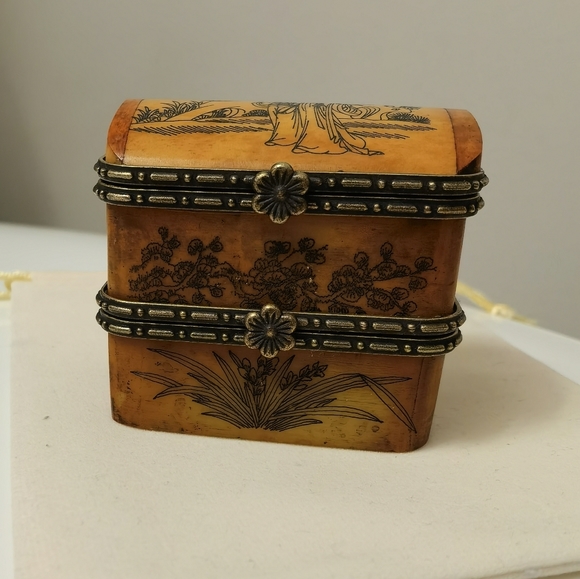 Vintage jewelry box - Picture 2 of 13